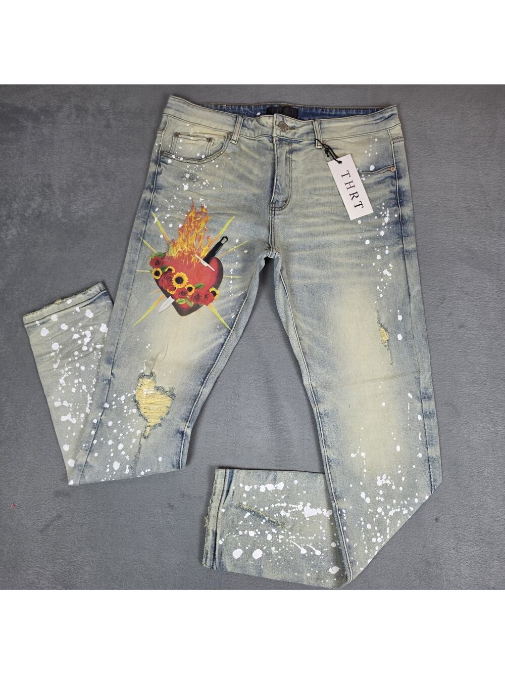 THRT Mens Jeans Size 36x30 Light Wash Distressed Paint Splatter Graphic Heart